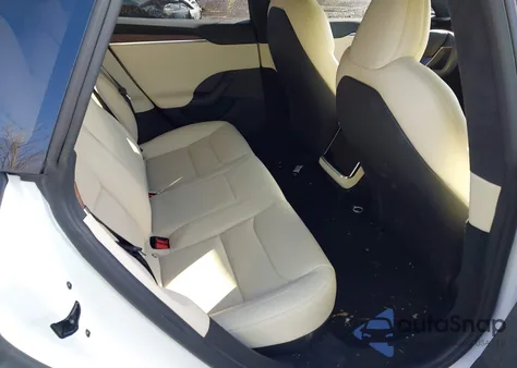 2022 Tesla Model S Dual Motor All-Wheel Drive z USA, uszkodzony, nr VIN 5YJSA1E53NF465039